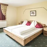 Garni Haus Sonnleitn - Adults Only Hotel Fuschl am See