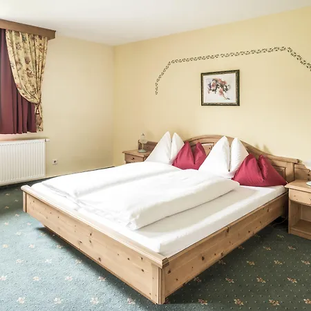 Garni Haus Sonnleitn - Adults Only Hotel Fuschl am See